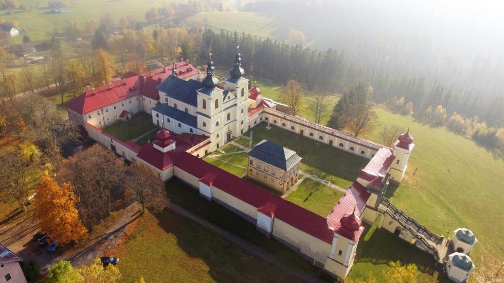 Chalupa Sanov U Kralik Červená Voda エクステリア 写真